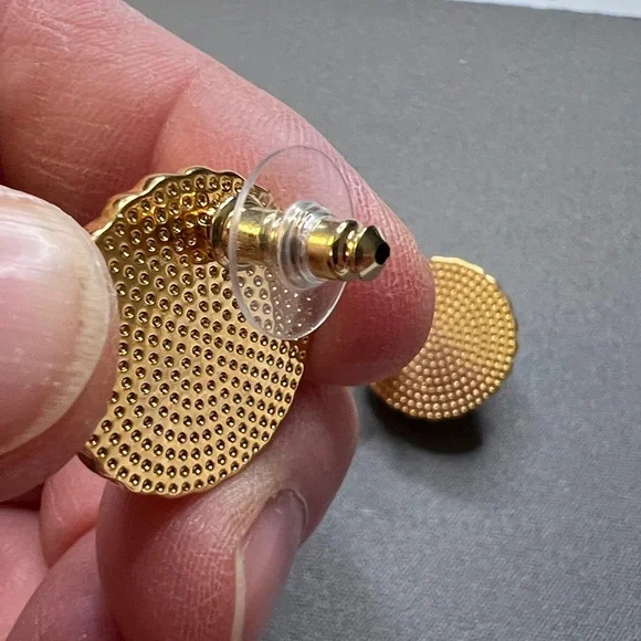 Classic Pearl and Gold-Tone Rope Earrings - Picture 4 of 4